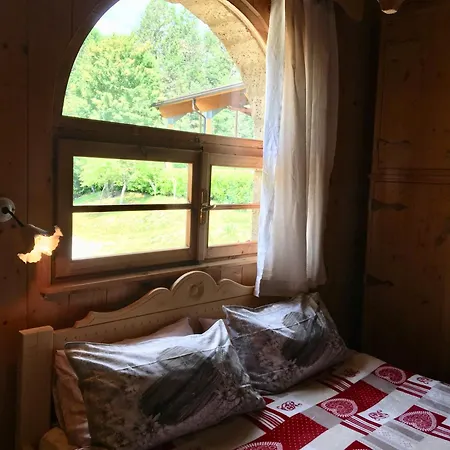 Randis Farm stay Piano d'Arta